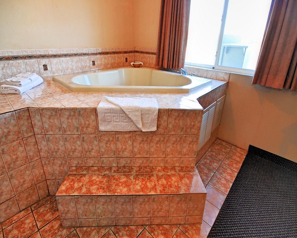 Americas Best Value Inn Westmorland מראה חיצוני תמונה